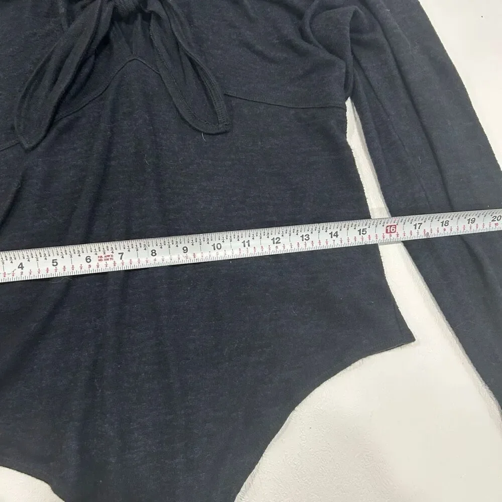 Abercrombie & Fitch chic flattering